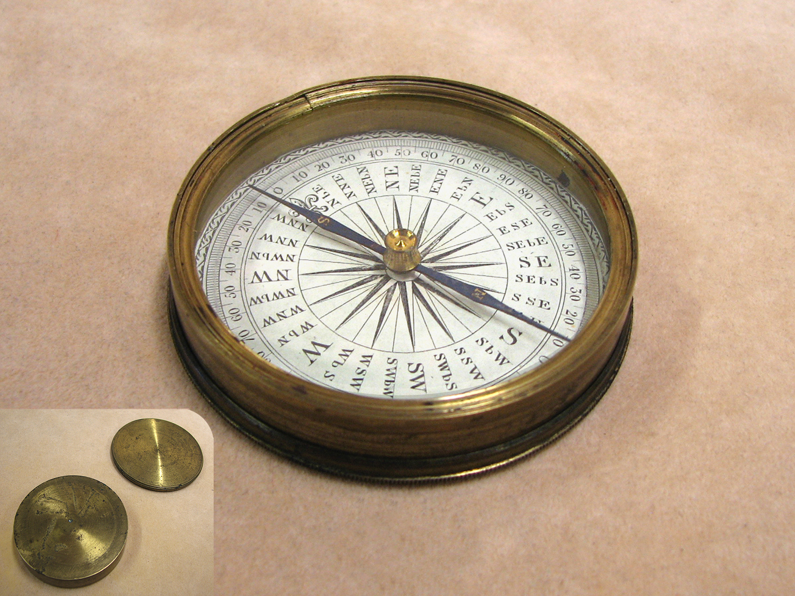 Victorian travellers brass cased pocket compass circa 1870